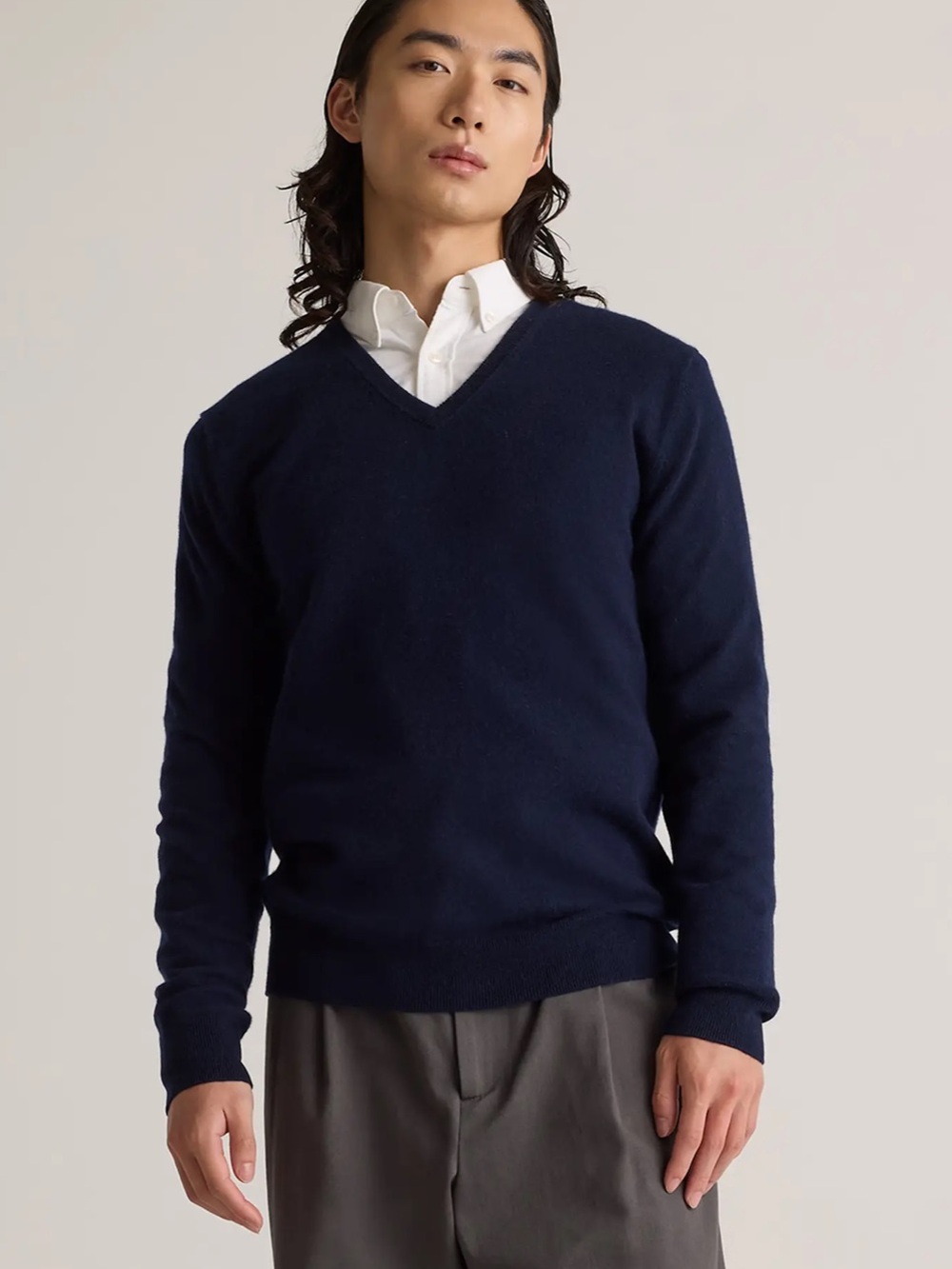 Quince Cashmere Men's V-Neck Sweater in Navy Blue Size XL